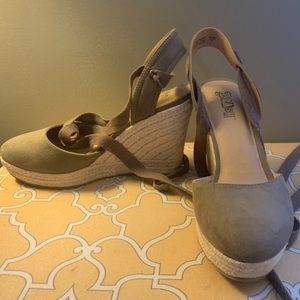 Espadrille wedges